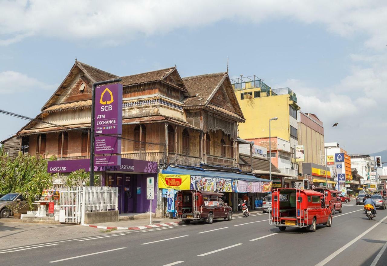 Yha Thapae Station Vandrehjem Chiang Mai Eksteriør billede